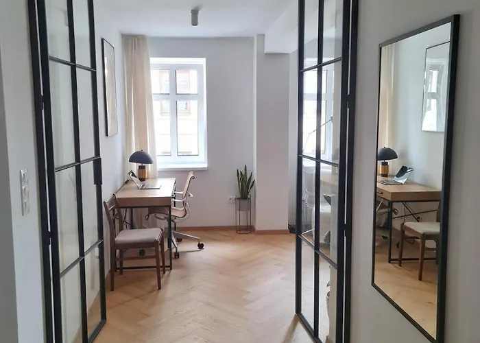 Apartment Beautiful New In Old Town Near Train Station - Free Parking Bratislava