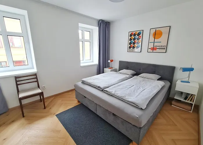 Beautiful New In Old Town Near Train Station - Free Parking Apartmán Bratislava